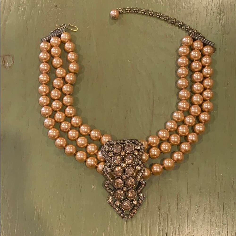 Vintage brown pearl necklace with lots of glam